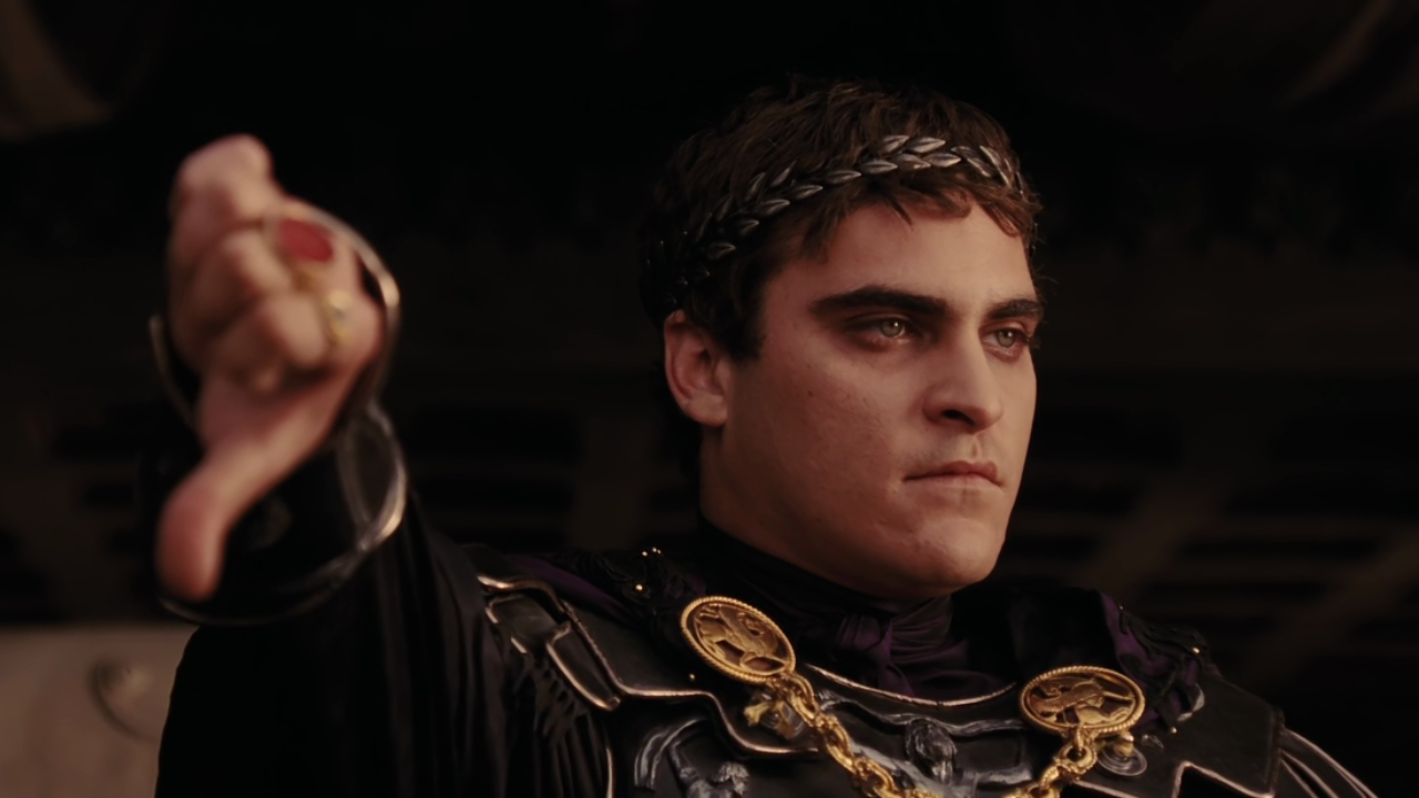 Commodus (Joaquin Phoenix) em 'Gladiador' (2000) / Crédito: Reprodução/Universal Pictures